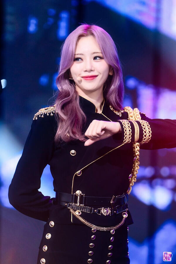 Gingham Bunny (JiU of Dreamcatcher))